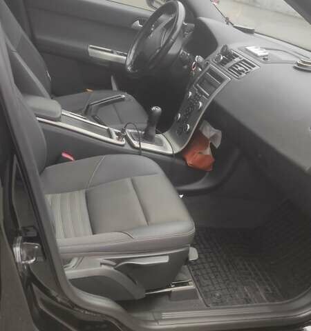 Чорний Вольво V50, об'ємом двигуна 2 л та пробігом 240 тис. км за 8300 $, фото 10 на Automoto.ua