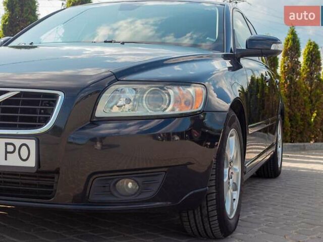 Черный Вольво В50, объемом двигателя 2 л и пробегом 282 тыс. км за 7932 $, фото 44 на Automoto.ua