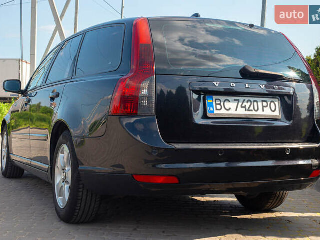 Черный Вольво В50, объемом двигателя 2 л и пробегом 282 тыс. км за 7932 $, фото 7 на Automoto.ua