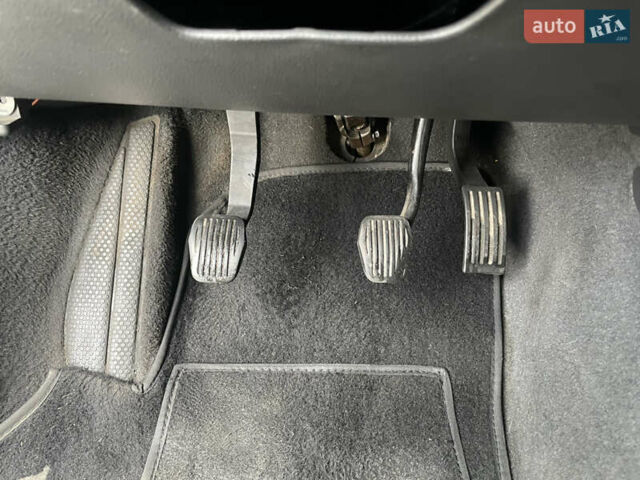 Черный Вольво В50, объемом двигателя 1.6 л и пробегом 322 тыс. км за 4800 $, фото 16 на Automoto.ua