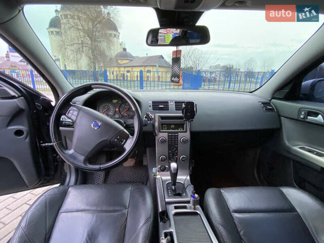 Черный Вольво В50, объемом двигателя 2 л и пробегом 170 тыс. км за 7600 $, фото 14 на Automoto.ua