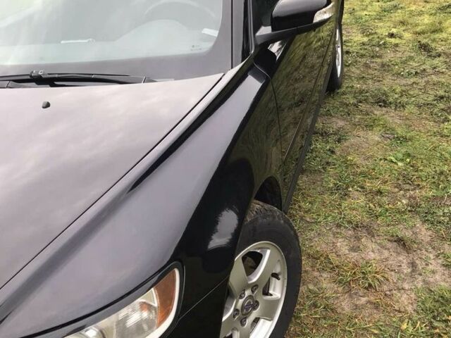 Чорний Вольво V50, об'ємом двигуна 1.6 л та пробігом 269 тис. км за 5800 $, фото 2 на Automoto.ua