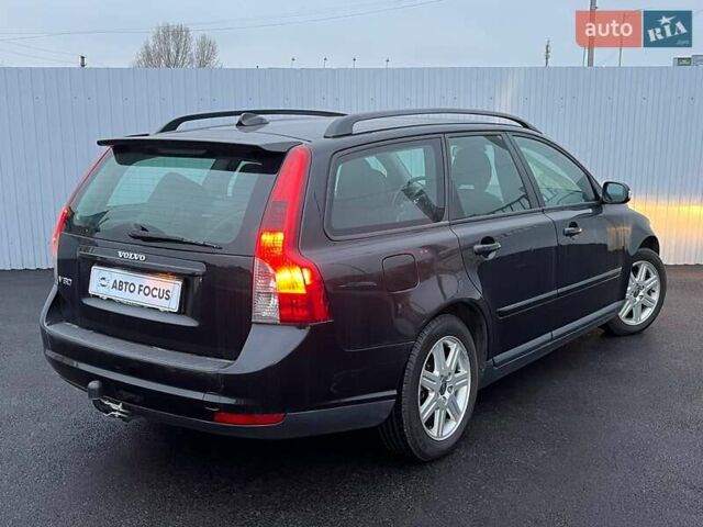 Черный Вольво В50, объемом двигателя 1.56 л и пробегом 292 тыс. км за 5490 $, фото 6 на Automoto.ua