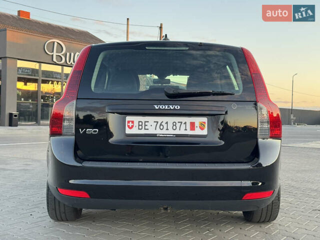 Черный Вольво В50, объемом двигателя 1.8 л и пробегом 243 тыс. км за 6150 $, фото 21 на Automoto.ua
