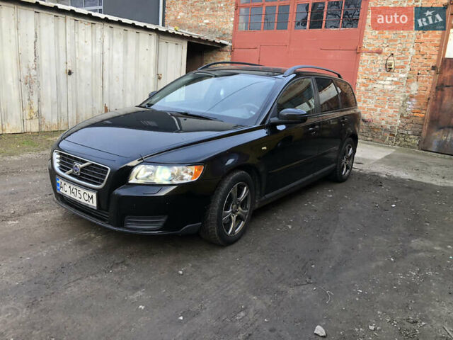 Черный Вольво В50, объемом двигателя 1.56 л и пробегом 310 тыс. км за 5150 $, фото 3 на Automoto.ua