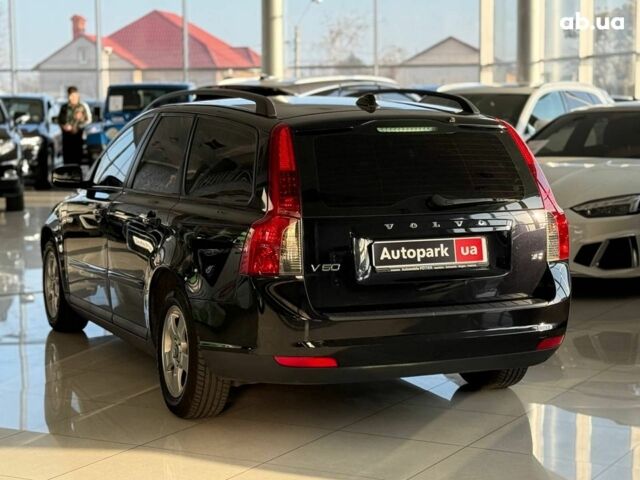 Черный Вольво В50, объемом двигателя 1.6 л и пробегом 265 тыс. км за 6890 $, фото 6 на Automoto.ua