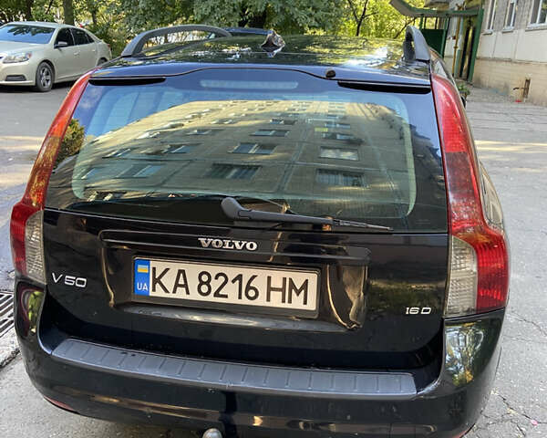 Чорний Вольво V50, об'ємом двигуна 1.56 л та пробігом 250 тис. км за 6500 $, фото 7 на Automoto.ua