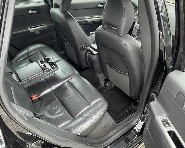 Черный Вольво В50, объемом двигателя 1.6 л и пробегом 322 тыс. км за 4800 $, фото 13 на Automoto.ua