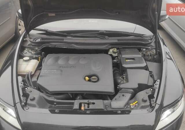 Чорний Вольво V50, об'ємом двигуна 2 л та пробігом 240 тис. км за 8300 $, фото 15 на Automoto.ua