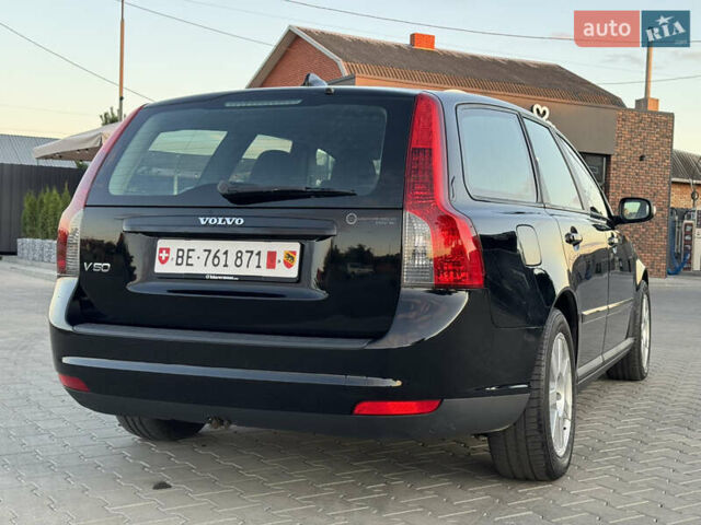 Черный Вольво В50, объемом двигателя 1.8 л и пробегом 243 тыс. км за 6150 $, фото 18 на Automoto.ua