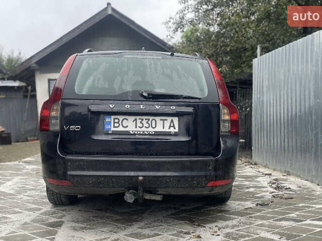 Черный Вольво В50, объемом двигателя 1.6 л и пробегом 287 тыс. км за 4750 $, фото 2 на Automoto.ua