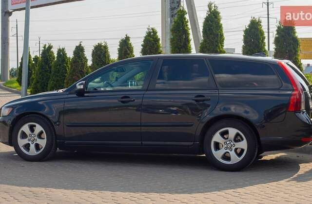 Черный Вольво В50, объемом двигателя 2 л и пробегом 282 тыс. км за 7932 $, фото 51 на Automoto.ua