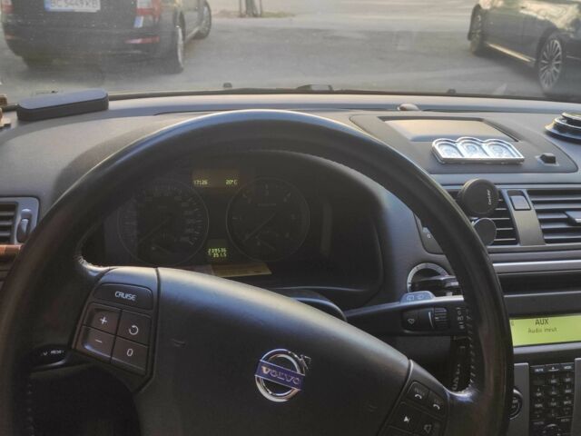 Вольво В50 2008 в Киеве на Automoto.ua Черный Вольво В50, объемом двигателя 2 л и пробегом 240 тыс. км за 8300 $, фото 11 на Automoto.ua