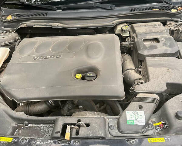Чорний Вольво V50, об'ємом двигуна 2 л та пробігом 342 тис. км за 7000 $, фото 9 на Automoto.ua
