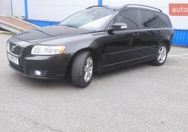 Чорний Вольво V50, об'ємом двигуна 2 л та пробігом 240 тис. км за 8300 $, фото 2 на Automoto.ua