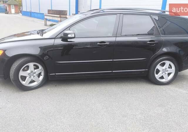 Чорний Вольво V50, об'ємом двигуна 2 л та пробігом 240 тис. км за 8300 $, фото 3 на Automoto.ua