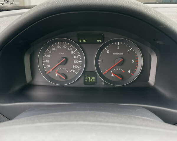 Черный Вольво В50, объемом двигателя 1.6 л и пробегом 322 тыс. км за 4800 $, фото 10 на Automoto.ua