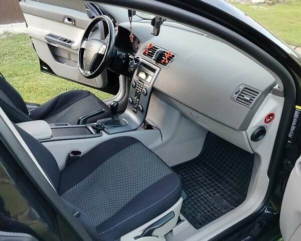 Черный Вольво В50, объемом двигателя 1.56 л и пробегом 231 тыс. км за 5500 $, фото 6 на Automoto.ua