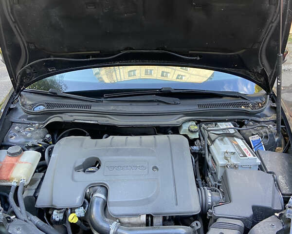 Чорний Вольво V50, об'ємом двигуна 1.56 л та пробігом 250 тис. км за 6500 $, фото 17 на Automoto.ua