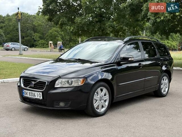 Черный Вольво В50, объемом двигателя 2 л и пробегом 244 тыс. км за 6200 $, фото 4 на Automoto.ua