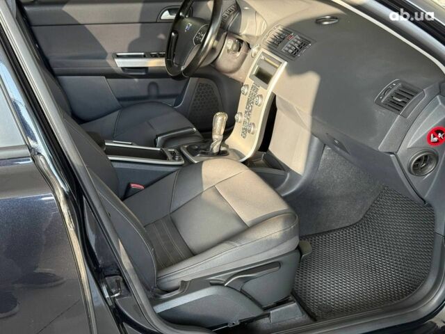 Черный Вольво В50, объемом двигателя 1.6 л и пробегом 265 тыс. км за 6890 $, фото 15 на Automoto.ua