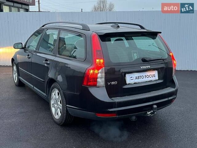 Черный Вольво В50, объемом двигателя 1.56 л и пробегом 292 тыс. км за 5490 $, фото 4 на Automoto.ua