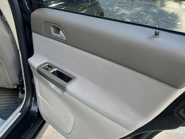 Вольво В50 2008 в Львове на Automoto.ua Черный Вольво В50, объемом двигателя 2 л и пробегом 333 тыс. км за 6400 $, фото 12 на Automoto.ua