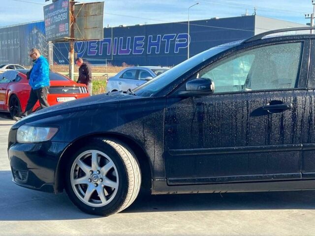 Чорний Вольво V50, об'ємом двигуна 2 л та пробігом 333 тис. км за 6890 $, фото 3 на Automoto.ua