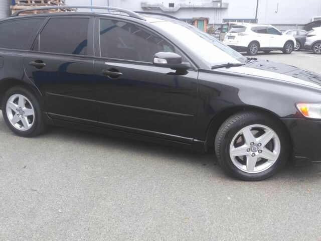 Вольво В50 2008 в Киеве на Automoto.ua Черный Вольво В50, объемом двигателя 2 л и пробегом 240 тыс. км за 8300 $, фото 6 на Automoto.ua