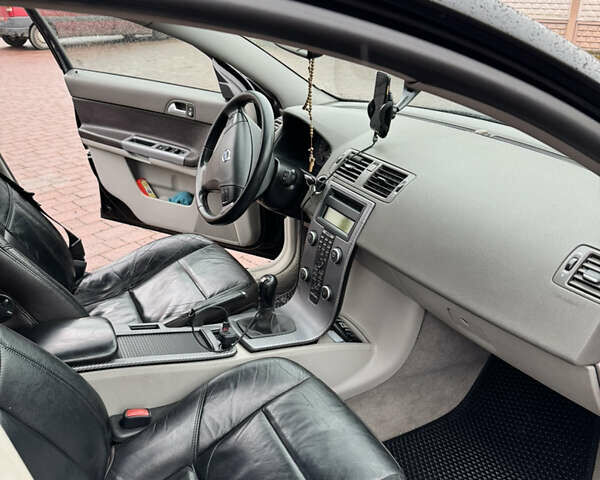 Черный Вольво В50, объемом двигателя 1.6 л и пробегом 324 тыс. км за 5799 $, фото 10 на Automoto.ua