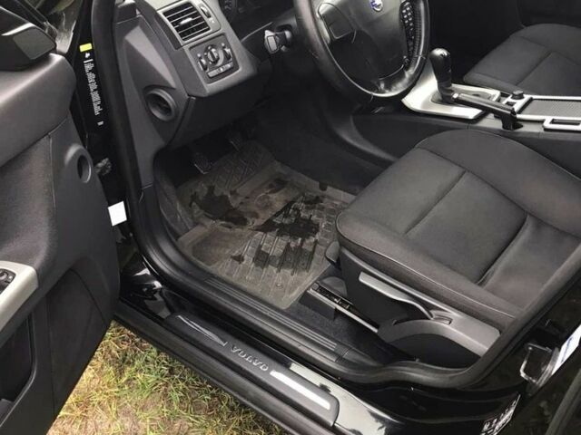 Чорний Вольво V50, об'ємом двигуна 1.6 л та пробігом 269 тис. км за 5800 $, фото 10 на Automoto.ua