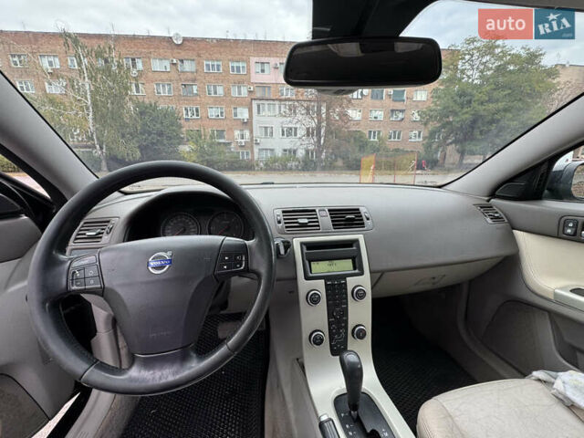 Черный Вольво В50, объемом двигателя 2 л и пробегом 315 тыс. км за 6900 $, фото 16 на Automoto.ua