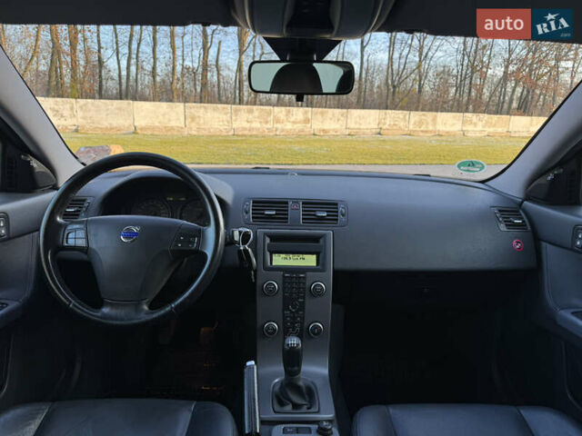 Черный Вольво В50, объемом двигателя 1.6 л и пробегом 223 тыс. км за 6999 $, фото 29 на Automoto.ua