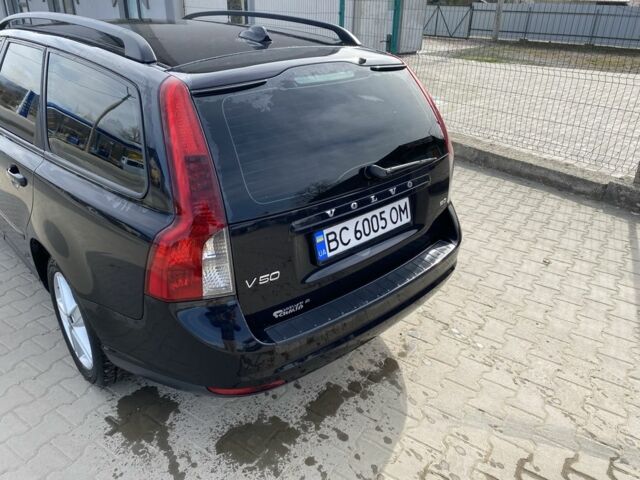 Черный Вольво В50, объемом двигателя 1.6 л и пробегом 340 тыс. км за 6700 $, фото 5 на Automoto.ua