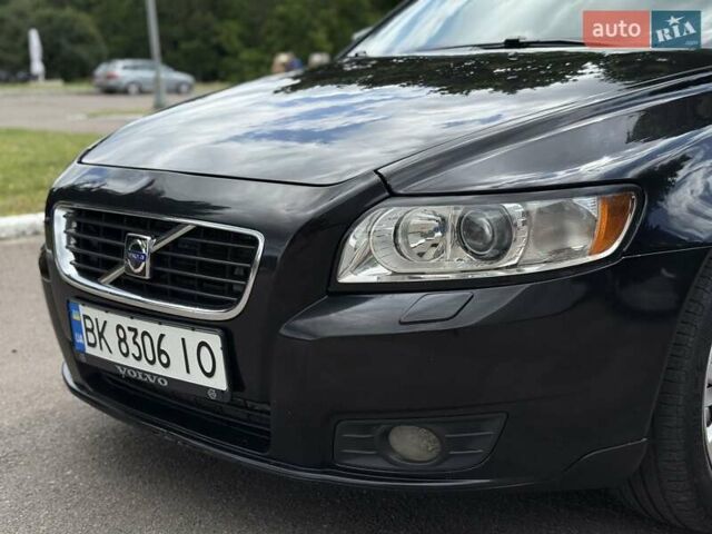 Черный Вольво В50, объемом двигателя 2 л и пробегом 244 тыс. км за 6200 $, фото 5 на Automoto.ua