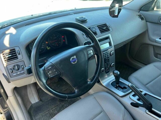 Чорний Вольво V50, об'ємом двигуна 2 л та пробігом 333 тис. км за 6890 $, фото 16 на Automoto.ua