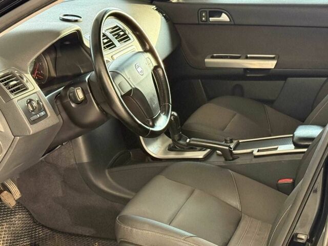 Чорний Вольво V50, об'ємом двигуна 1.6 л та пробігом 265 тис. км за 6890 $, фото 8 на Automoto.ua