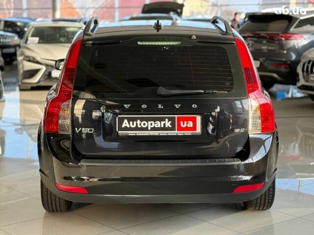 Черный Вольво В50, объемом двигателя 1.6 л и пробегом 265 тыс. км за 6890 $, фото 5 на Automoto.ua