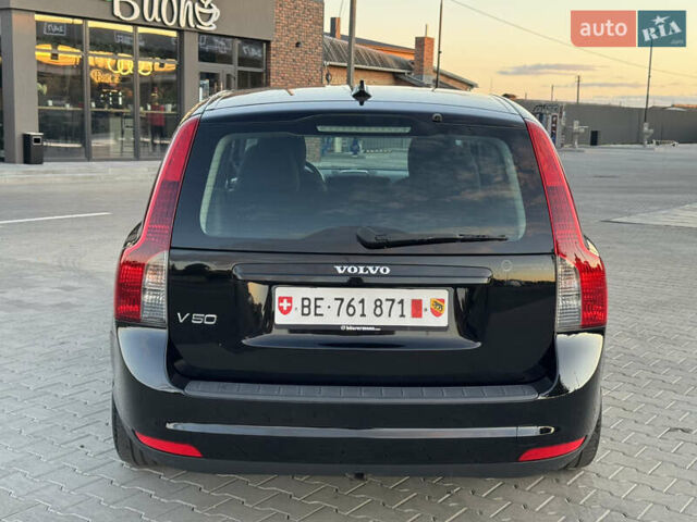 Черный Вольво В50, объемом двигателя 1.8 л и пробегом 243 тыс. км за 6150 $, фото 20 на Automoto.ua