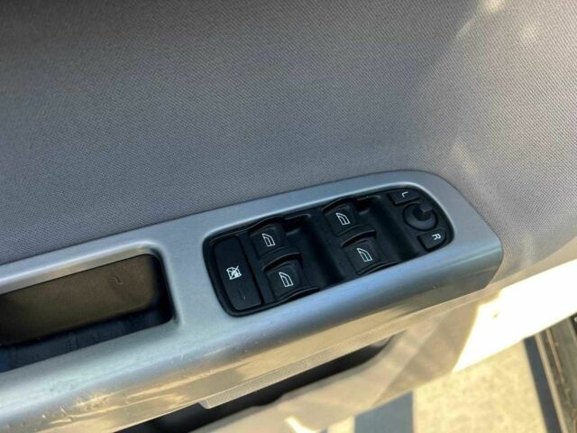 Чорний Вольво V50, об'ємом двигуна 2 л та пробігом 333 тис. км за 6890 $, фото 15 на Automoto.ua