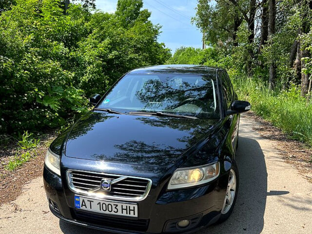 Чорний Вольво V50, об'ємом двигуна 1.6 л та пробігом 274 тис. км за 5900 $, фото 1 на Automoto.ua