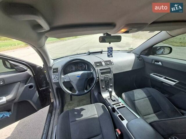 Чорний Вольво V50, об'ємом двигуна 2 л та пробігом 276 тис. км за 8000 $, фото 11 на Automoto.ua