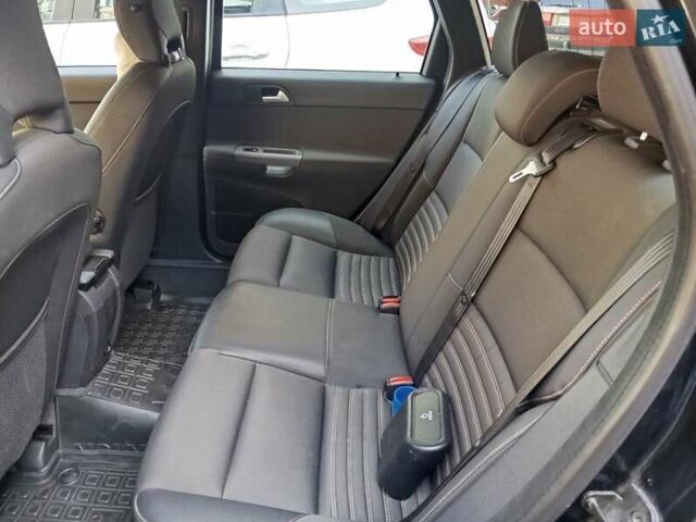 Черный Вольво В50, объемом двигателя 1.56 л и пробегом 261 тыс. км за 7200 $, фото 20 на Automoto.ua