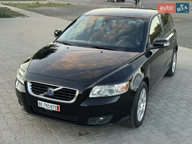Черный Вольво В50, объемом двигателя 1.8 л и пробегом 243 тыс. км за 6150 $, фото 3 на Automoto.ua