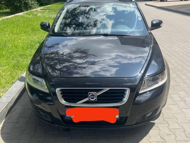 Черный Вольво В50, объемом двигателя 1.6 л и пробегом 220 тыс. км за 6500 $, фото 6 на Automoto.ua