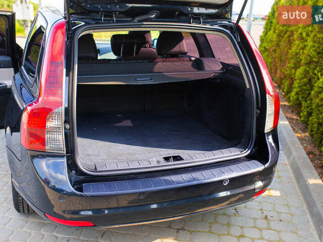 Черный Вольво В50, объемом двигателя 2 л и пробегом 282 тыс. км за 7932 $, фото 25 на Automoto.ua