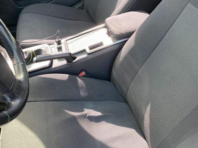 Черный Вольво В50, объемом двигателя 1.6 л и пробегом 273 тыс. км за 6500 $, фото 11 на Automoto.ua