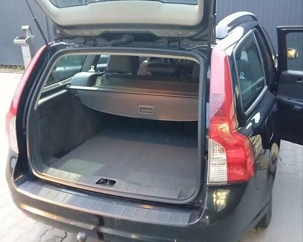 Черный Вольво В50, объемом двигателя 1.56 л и пробегом 261 тыс. км за 7200 $, фото 3 на Automoto.ua