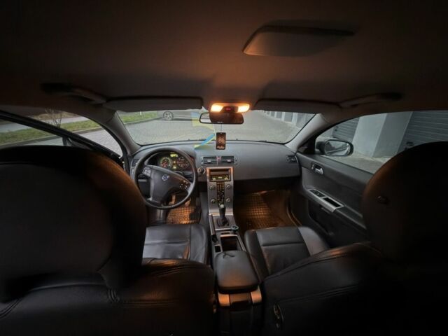 Чорний Вольво V50, об'ємом двигуна 1.6 л та пробігом 300 тис. км за 5000 $, фото 10 на Automoto.ua