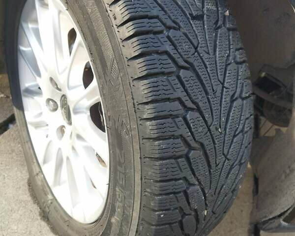 Черный Вольво В50, объемом двигателя 1.6 л и пробегом 278 тыс. км за 6600 $, фото 28 на Automoto.ua